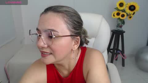 Snapshot of rebeca_milf chatting on October 11, 1:58 pm REBECA online show from October 11, 1:58 pm