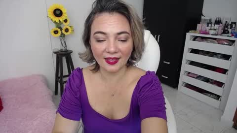 Snapshot of rebeca_milf chatting on December 21, 12:38 pm REBECA online show from December 21, 12:38 pm