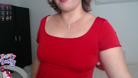 Snapshot of rebeca_milf chatting on January 21, 1:11 pm REBECA online show from January 21, 1:11 pm
