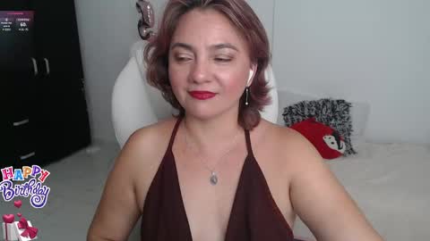 Snapshot of rebeca_milf chatting on January 15, 11:30 pm REBECA online show from January 15, 11:30 pm