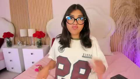 rebeca_taylor_ online show from June 13, 4:10 am