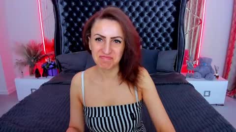 rebecca_diamonds online show from April 26, 5:49 am