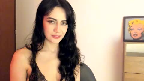 red_flower203 online show from April 23, 6:10 pm