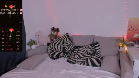 Mia online show from February 2, 5:37 pm