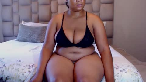 redbonexx22 online show from February 4, 6:49 am