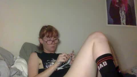 redcassie666 online show from August 5, 1:56 am