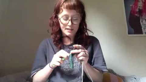 redcassie666 online show from May 10, 4:31 pm