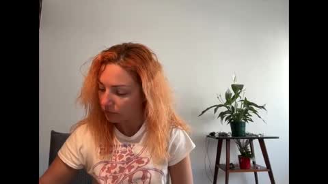 Snapshot of reddgirll chatting on February 26, 2:49 pm reddgirll online show from February 26, 2:49 pm