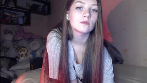 Snapshot of redmoonhead chatting on January 7, 3:23 pm Ana online show from January 7, 3:23 pm