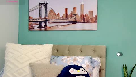 Yanella online show from February 4, 11:46 am