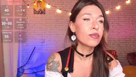 ReginaHawkinss online show from October 31, 9:35 am