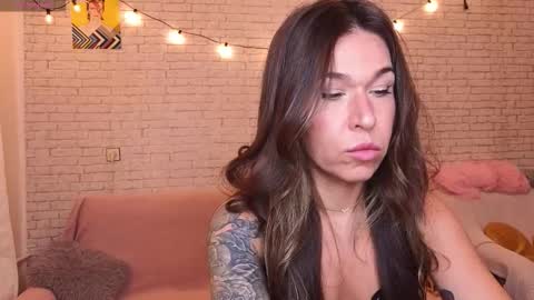 Snapshot of reginahawkinss chatting on October 9, 10:08 am ReginaHawkinss online show from October 9, 10:08 am