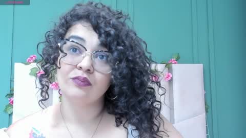 Snapshot of reginavegaa chatting on January 23, 11:37 am reginavegaa online show from January 23, 11:37 am