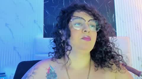 Snapshot of reginavegaa chatting on September 9, 11:43 am reginavegaa online show from September 9, 11:43 am