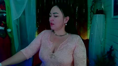 Snapshot of reicat chatting on December 29, 7:28 am Karina online show from December 29, 7:28 am