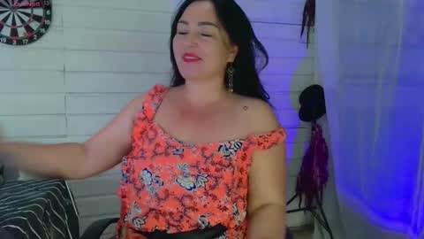 Snapshot of reicat chatting on October 31, 7:12 am Karina online show from October 31, 7:12 am