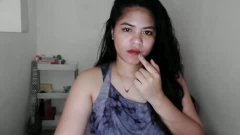 reign2525 online show from November 27, 6:27 am