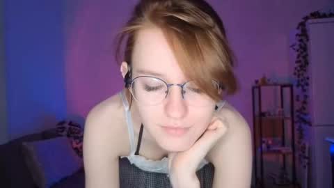 Claire online show from April 24, 6:33 pm