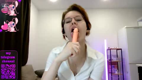 Claire online show from February 27, 5:57 pm