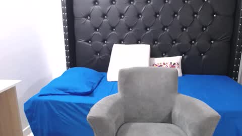 Renata Salinas online show from December 15, 8:47 pm