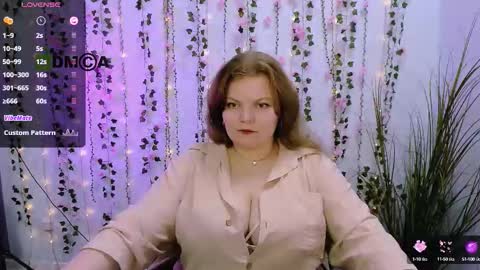 Snapshot of renesmee_sunset chatting on September 20, 8:45 am Sweet Renesmee online show from September 20, 8:45 am