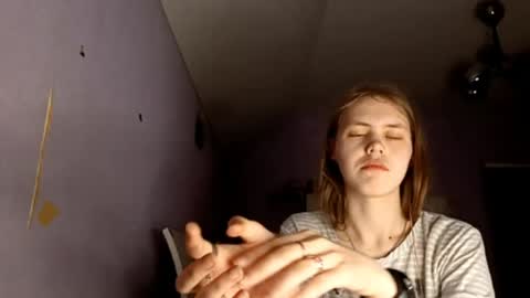 Eva online show from April 29, 8:25 pm