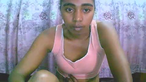 Snapshot of rephaleta chatting on February 8, 10:39 am Rephaleta online show from February 8, 10:39 am