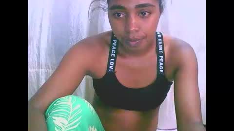 Snapshot of rephaleta chatting on December 12, 10:56 am Rephaleta online show from December 12, 10:56 am
