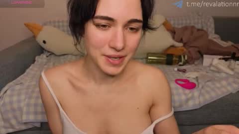 Ewiwi online show from December 18, 6:12 pm