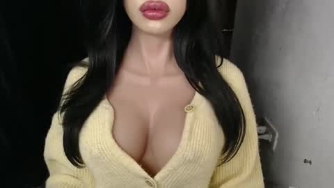 Lyn online show from February 14, 7:21 am