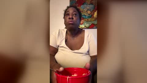 riahrhyme online show from April 29, 2:04 am