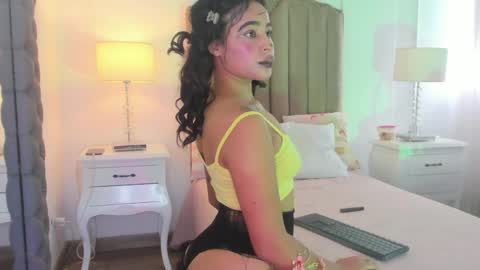 riby  online show from April 5, 7:24 pm