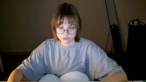 Luna online show from April 23, 6:21 pm