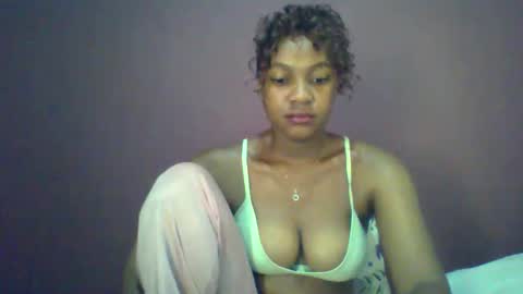 ricie001 online show from April 28, 12:42 pm