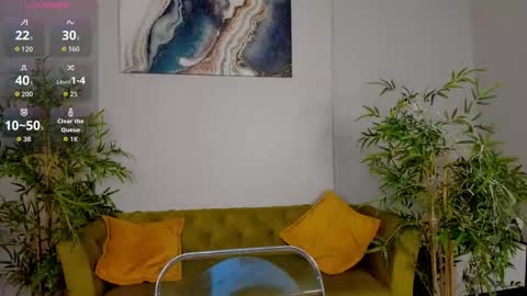 Layla online show from March 6, 10:21 am