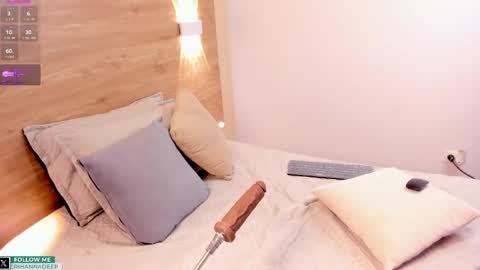 Sara online show from April 27, 1:52 pm