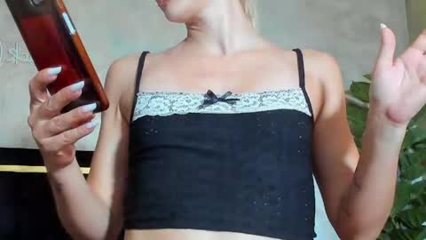 rileylannax online show from June 7, 10:11 am
