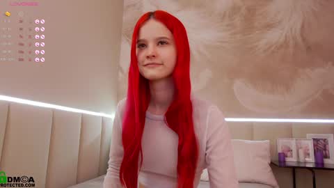 Snapshot of rina_red_ chatting on January 18, 12:35 am Rina online show from January 18, 12:35 am