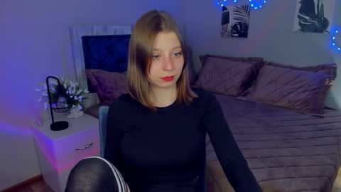 Snapshot of rinacake chatting on October 12, 6:43 pm rinacake online show from October 12, 6:43 pm