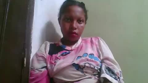 rinah654271 online show from April 25, 1:03 pm