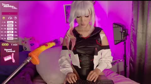    online show from April 16, 9:39 pm