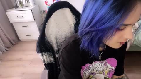 Snapshot of ripper_66 chatting on February 15, 12:43 pm DianaBrite fansl y online show from February 15, 12:43 pm