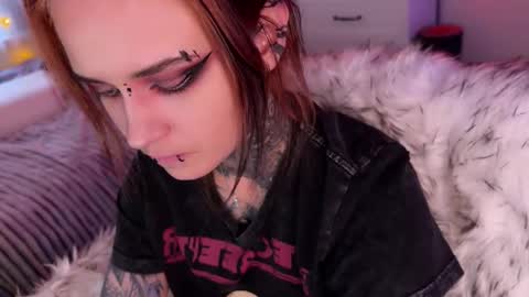   DianaBrite            fansl y online show from December 21, 12:20 pm