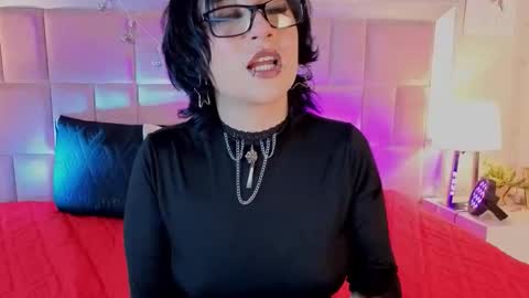 robin D online show from April 25, 1:14 pm