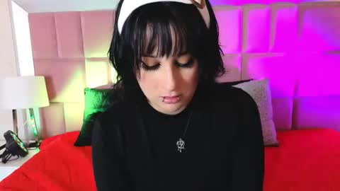 robin D online show from June 12, 1:19 pm