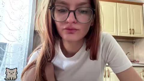 robynsentinella online show from January 9, 3:22 am