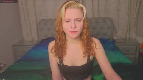 Snapshot of rocky_foxy chatting on September 28, 9:53 pm Rockel online show from September 28, 9:53 pm
