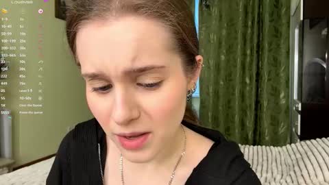 Mia online show from January 9, 8:19 am