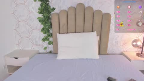 Snapshot of roma_love_ chatting on October 6, 12:11 pm online show from October 6, 12:11 pm