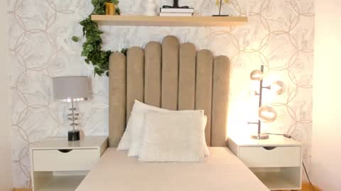 Snapshot of roma_love_ chatting on December 31, 11:42 am online show from December 31, 11:42 am